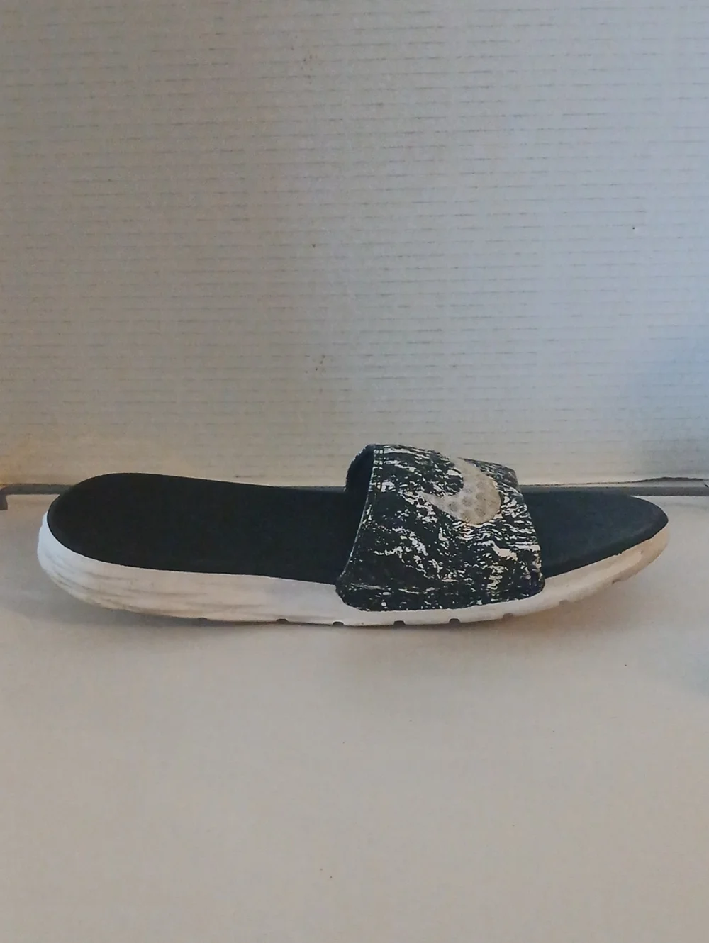 Nike Solarsoft Men's Black Marble Print Slide Sandals with White Swoosh
